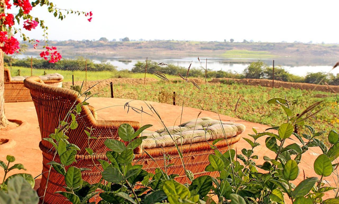 Bhadrawati - A Riverside Safari Lodge Ranthambore Kültér fotó
